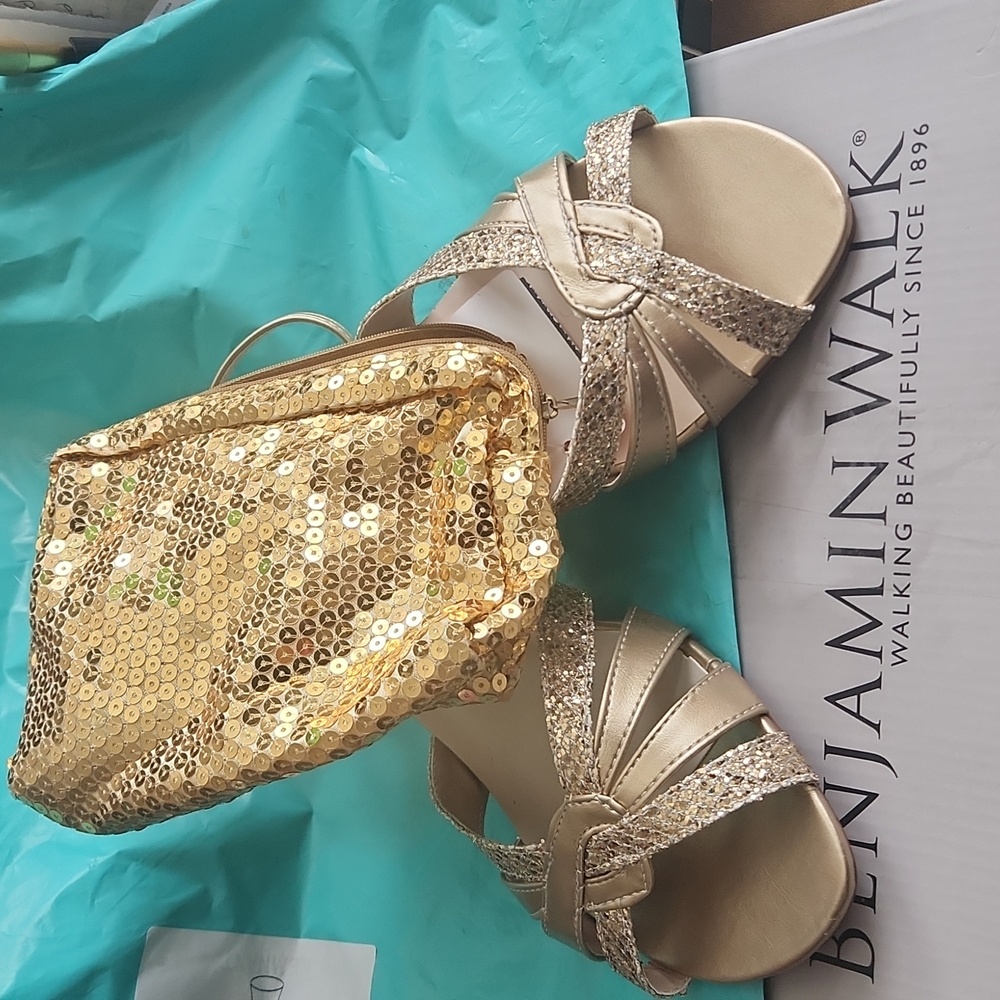 Gold glittery gorgeous heel sandals w/ankle straps Benjamin Walk